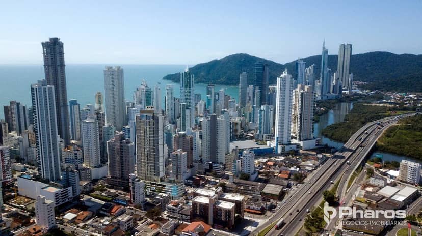 Apartamento com 3 Suítes Próximo à Praia Central | Azure Residence - Foto 10