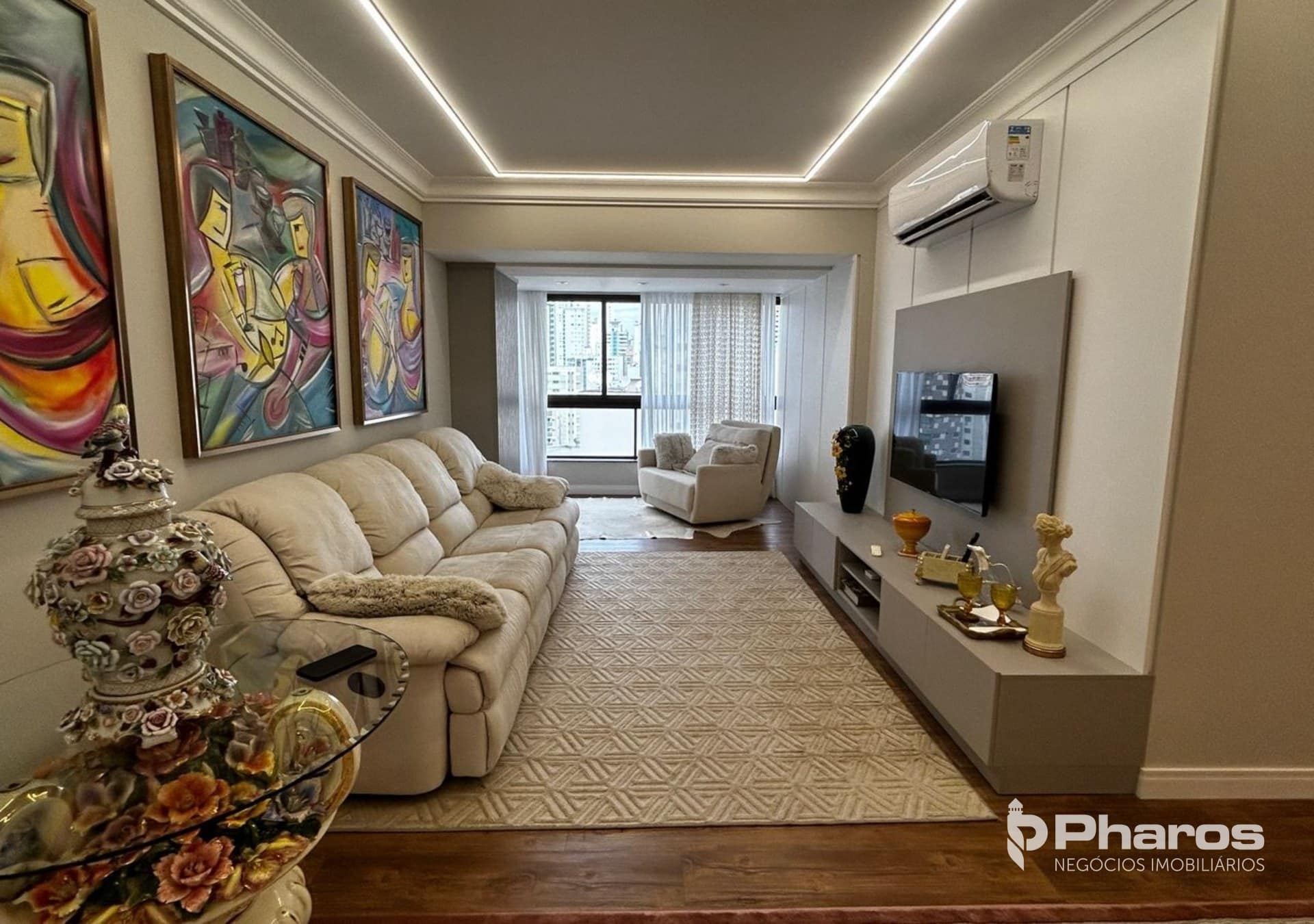 Cobertura Duplex com 3 Dormitórios e Piscina Privativa no Centro de Balneário Camboriú | Edifício Bourbon - imagem 1