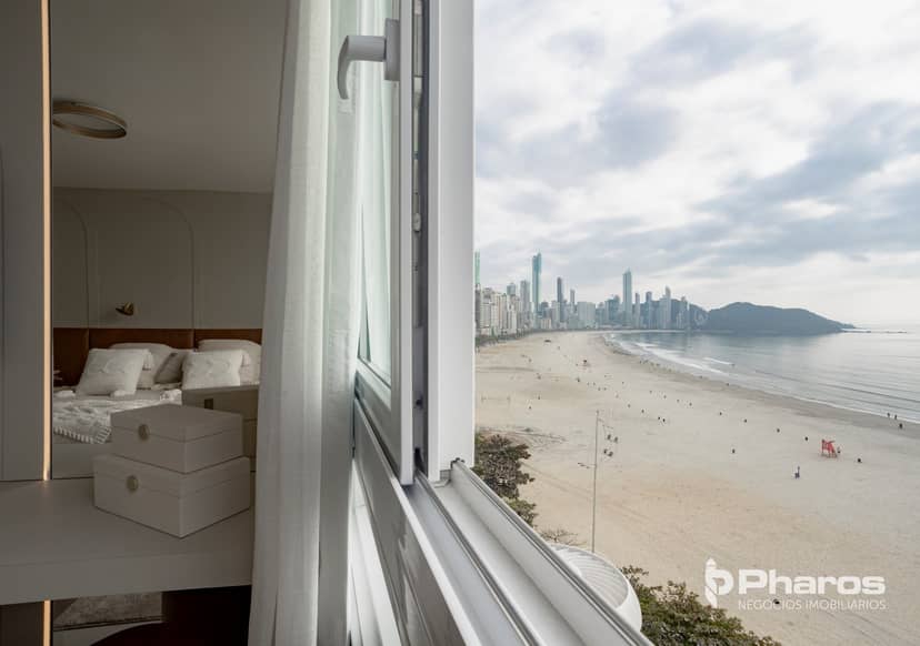 Apartamento Finamente Mobiliado e Decorado Frente Mar com 4 Suítes no Centro de Balneário Camboriú | Edifício Imperador - Foto 11