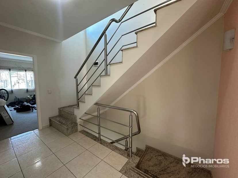 Sobrado Triplex com 3 Dormitórios no Municípios em Balneário Camboriú - Foto 3