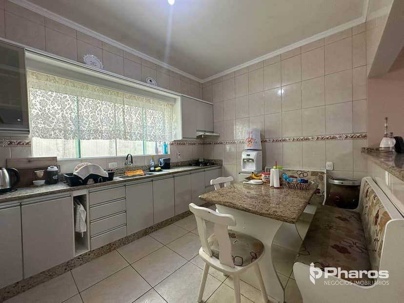 Sobrado Triplex com 3 Dormitórios no Municípios em Balneário Camboriú - Foto 10