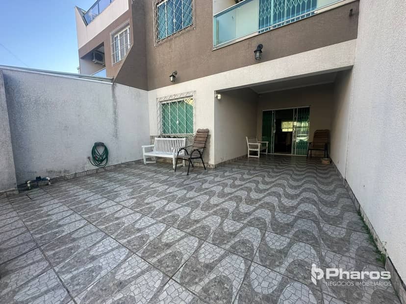 Sobrado Triplex com 3 Dormitórios no Municípios em Balneário Camboriú - Foto 11