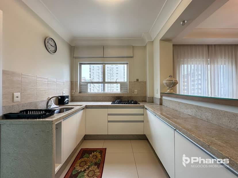Apartamento Mobiliado Vista Mar Lateral com 3 Dormitórios no Centro de Balneário Camboriú | Edifício Austral - Foto 5