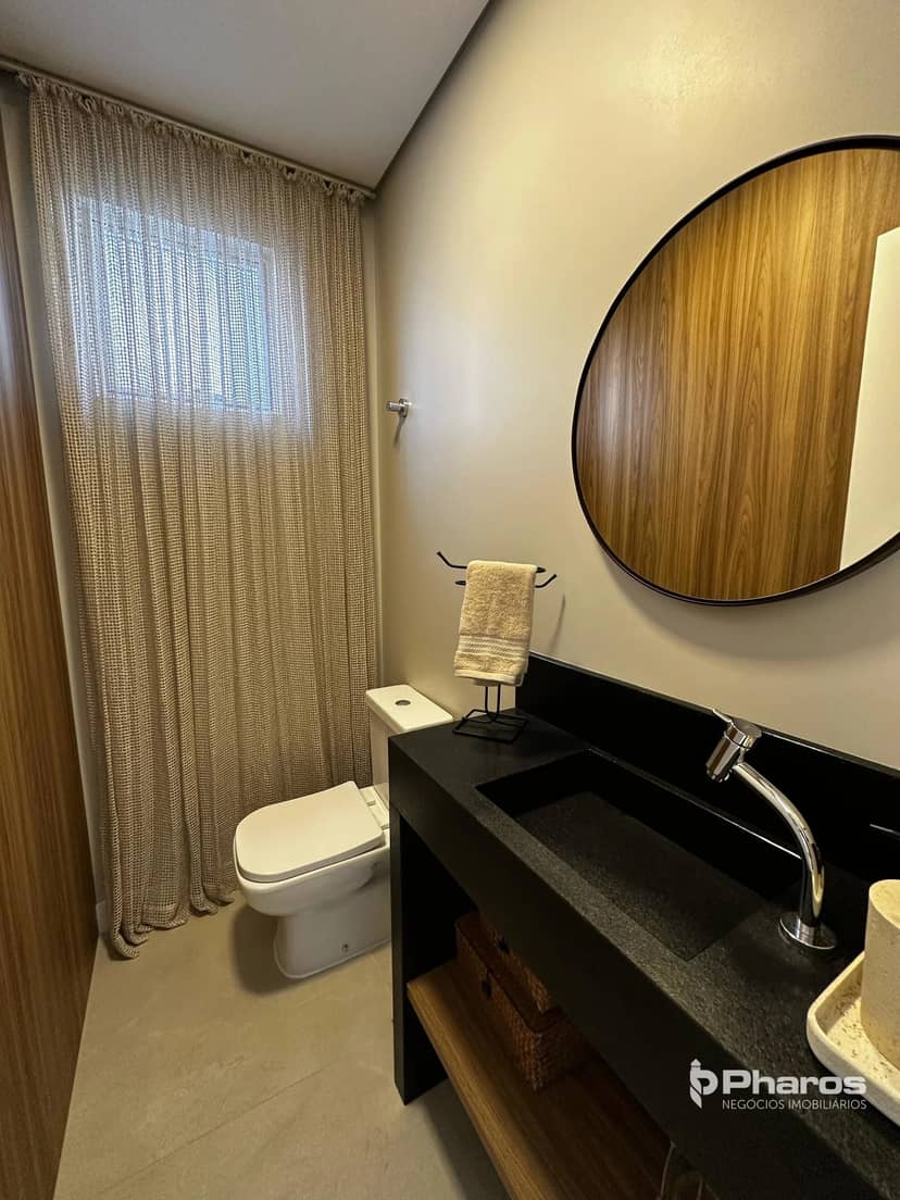Apartamento com 2 Suítes e 2 Vagas Próximo à Praia Central | Edifício Granada - Foto 9