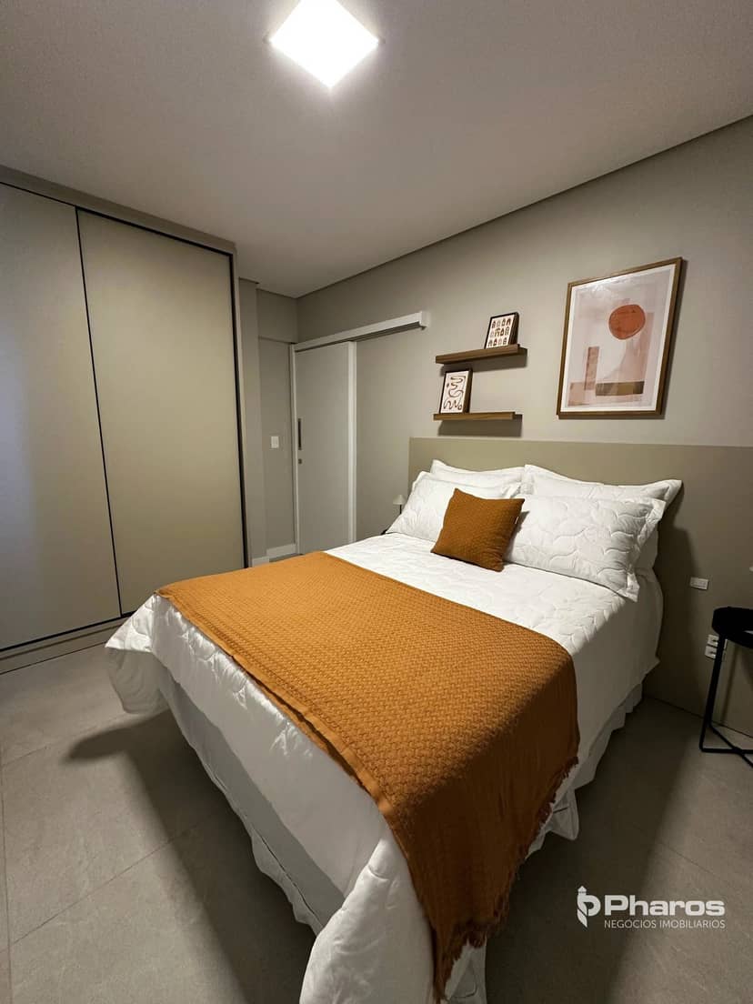 Apartamento com 2 Suítes e 2 Vagas Próximo à Praia Central | Edifício Granada - Foto 10