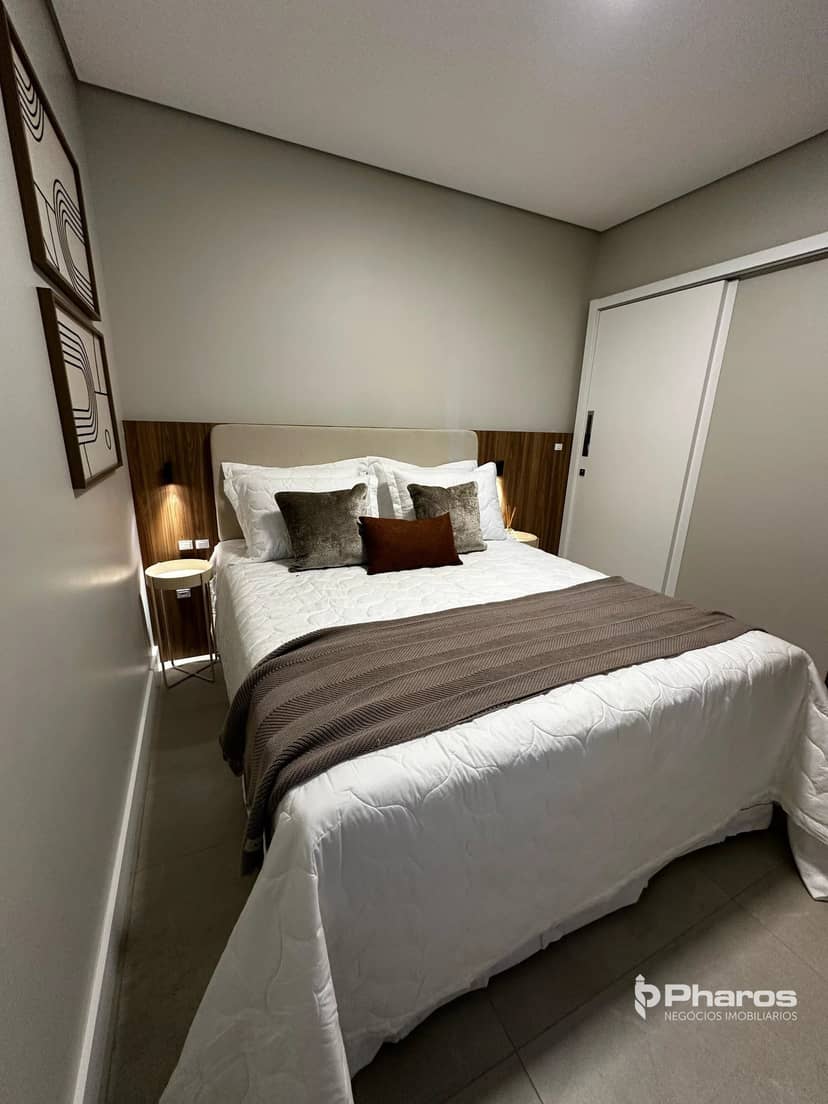 Apartamento com 2 Suítes e 2 Vagas Próximo à Praia Central | Edifício Granada - Foto 14