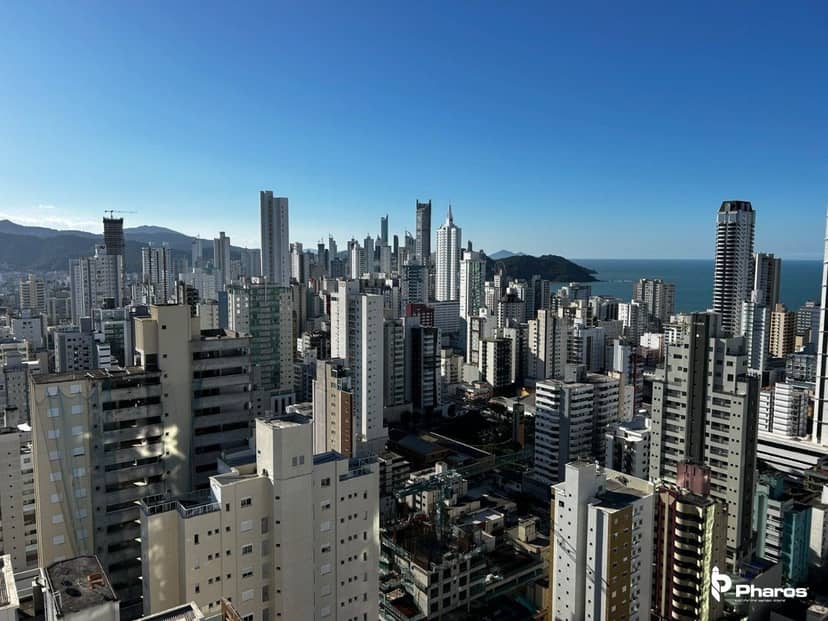 Apartamento com 3 Suítes e 3 Vagas de Garagem | Biarritz Residence - Foto 7