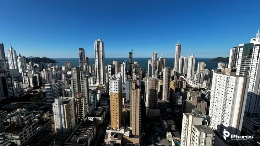Apartamento com 3 Suítes e 3 Vagas de Garagem | Biarritz Residence - Foto 12