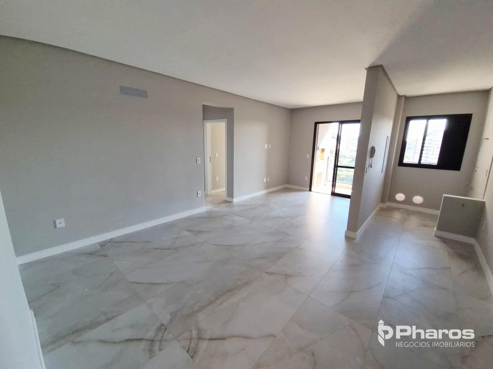 Apartamento com 2 Dormitórios e 2 Vagas na Praia Brava | Manu Bay
