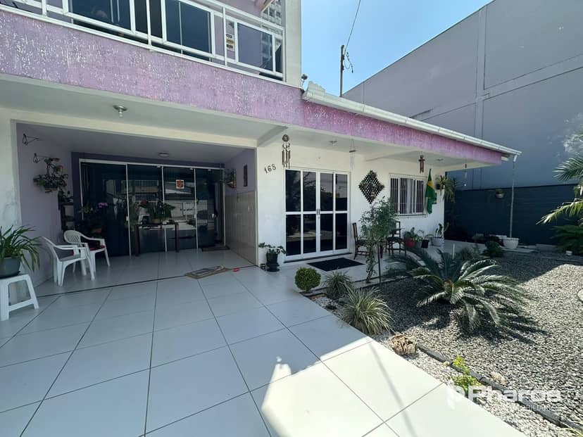 Casa com Amplo Terreno e 3 Dormitórios no Jardim Praia Mar em Itapema - Foto 2