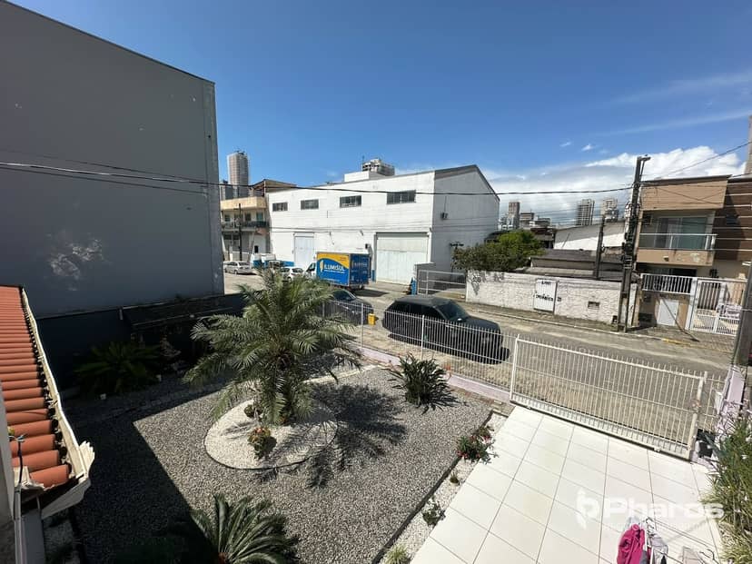 Casa com Amplo Terreno e 3 Dormitórios no Jardim Praia Mar em Itapema - Foto 6