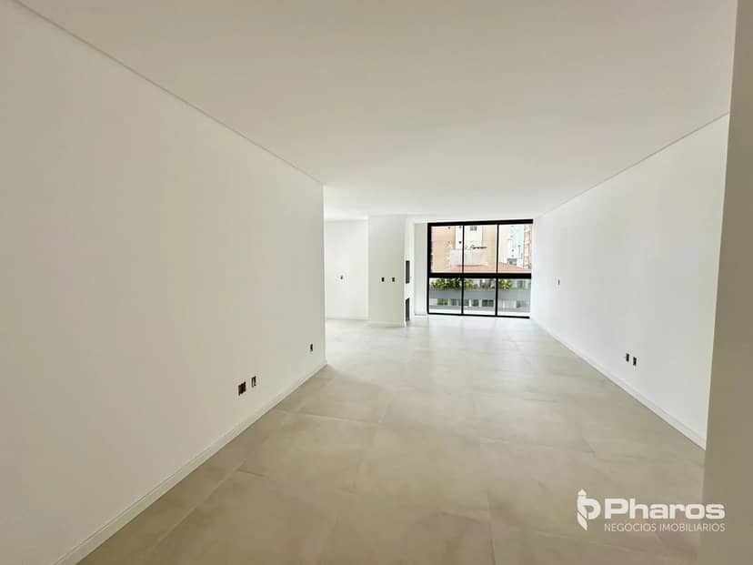 Apartamento com 4 Suítes no Centro de Balneário Camboriú | Farol de Valença - Foto 2
