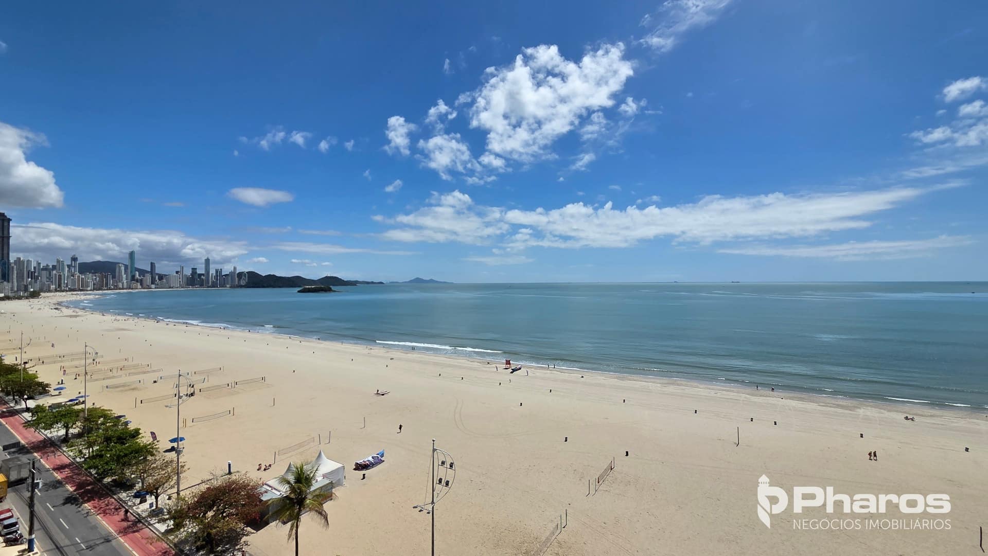 Apartamento Frente Mar 1 Suíte + 2 Dormitórios e 3 Vagas no Centro | Ed. Praia do Leme - imagem 1