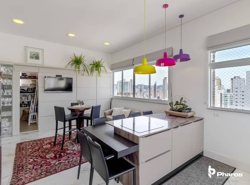 Cobertura Duplex Finamente Mobiliada com 4 suítes e 6 Vagas no Centro de Balneário Camboriú | Ville de France - Foto 12