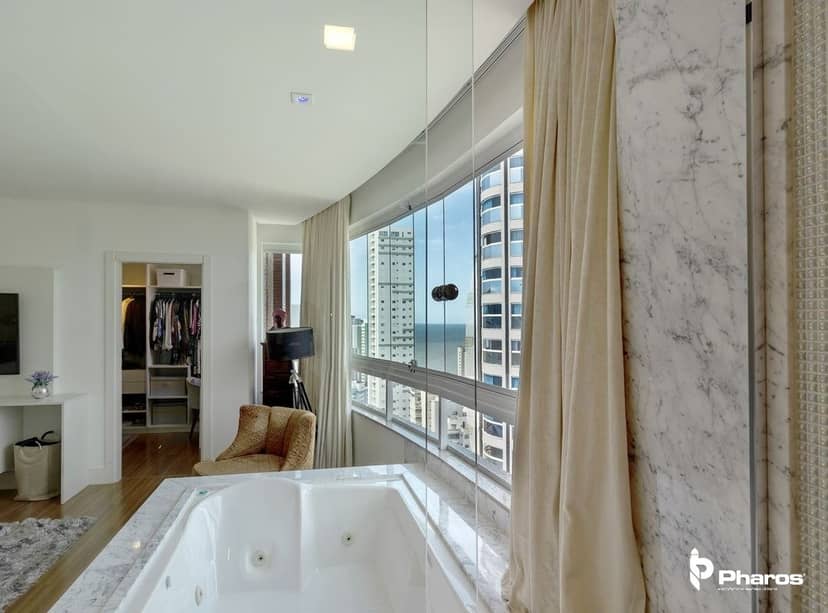 Cobertura Duplex Finamente Mobiliada com 4 suítes e 6 Vagas no Centro de Balneário Camboriú | Ville de France - Foto 42