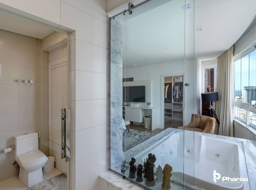Cobertura Duplex Finamente Mobiliada com 4 suítes e 6 Vagas no Centro de Balneário Camboriú | Ville de France - Foto 44