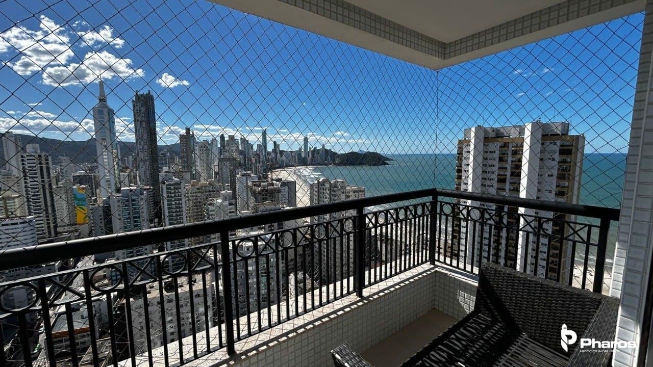 Apartamento Andar Alto com Vista Panorâmica da Cidade e do Mar | Residencial Dalcelis