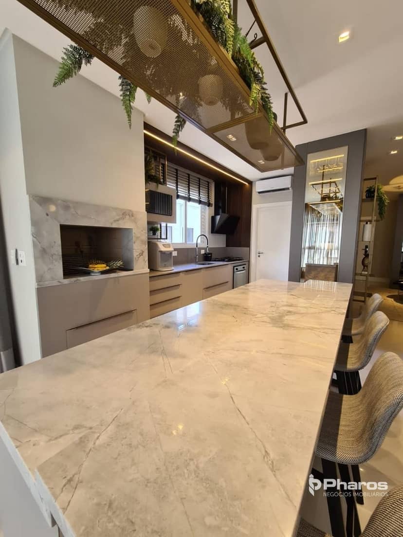 Apartamento Mobiliado com 4 Suítes e 4 Vagas no Centro de Balneário Camboriú | Biarritz Residence - Foto 6