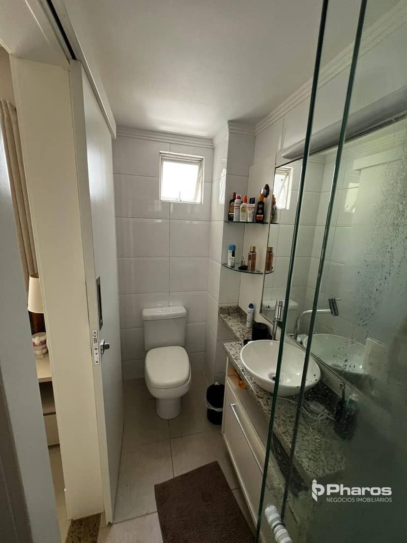 Apartamento Mobiliado com 1 Suíte + 2 Dormitórios na Barra Sul | Ed. Madrid - Foto 4