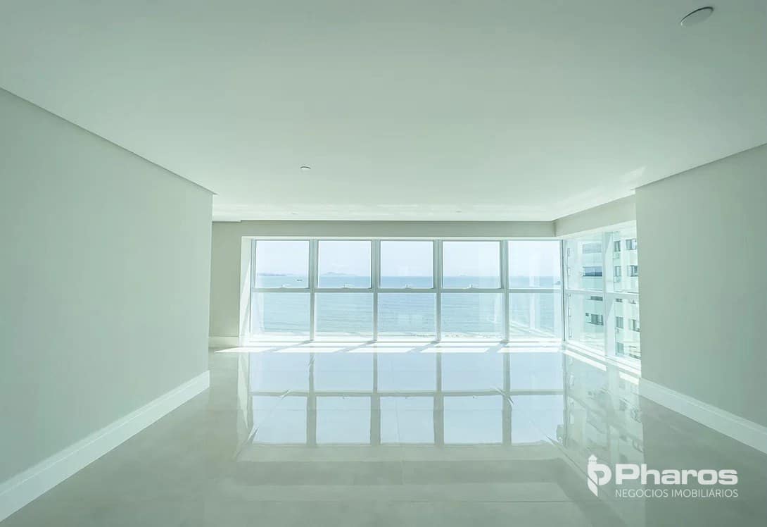 Apartamento Frente Mar com 4 Suítes na Barra Sul | One Tower