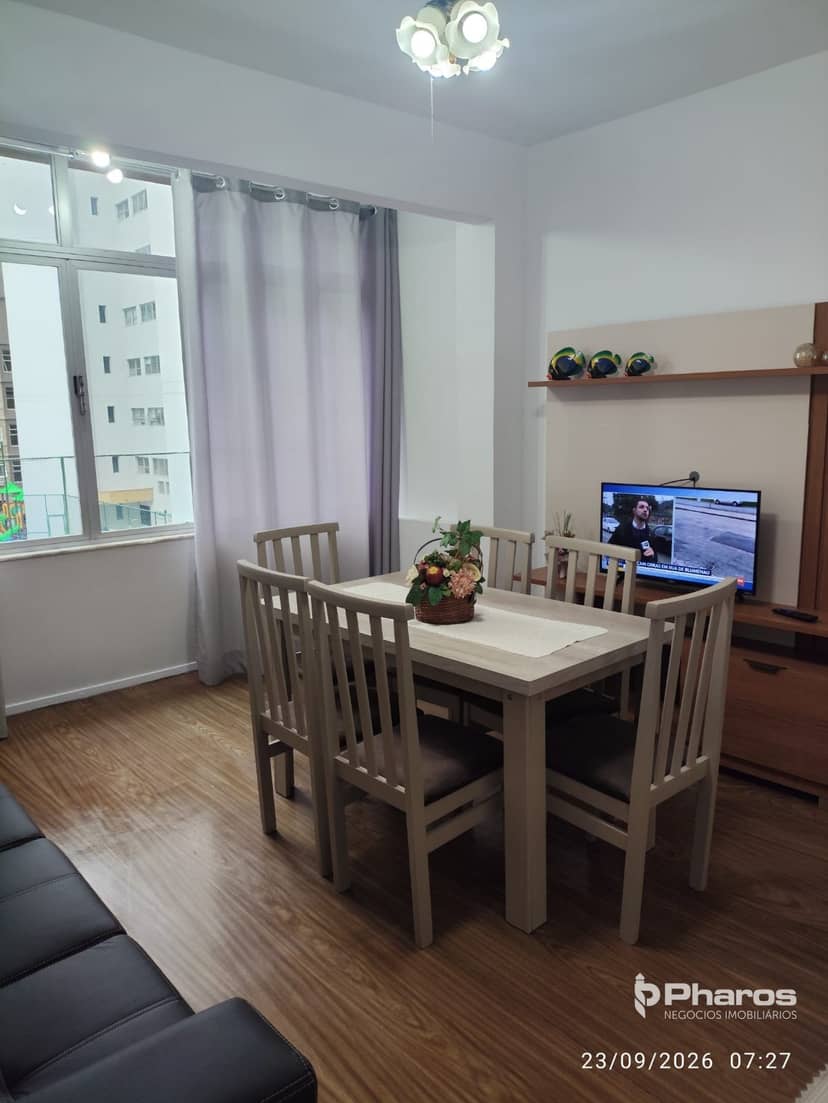 Apartamento Quadra Mar Mobiliado com 2 Dormitórios no Centro de Balneário Camboriú | Ed. Polaris - Foto 1