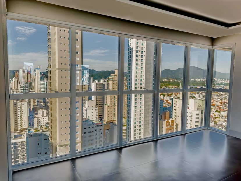 Apartamento com 3 Suítes e 3 Vagas de Garagem no Centro de Balneário Camboriú | Exuberance Residence - Foto 1