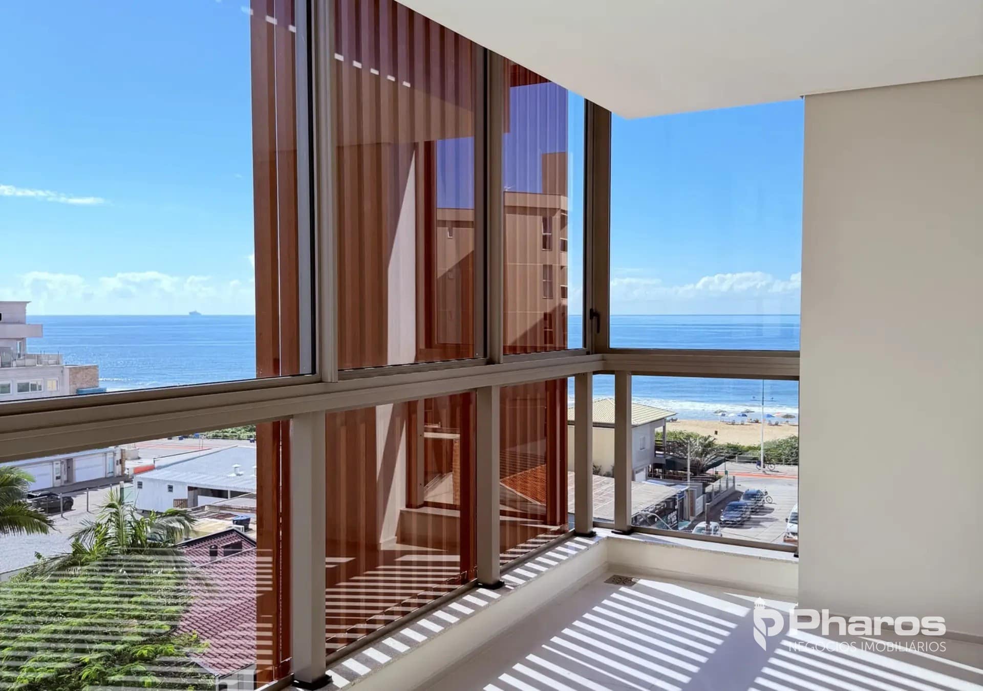 Apartamento Vista Mar com 3 Suítes e Piscina Privativa na Praia Brava em Itajaí | In Exclusive Home