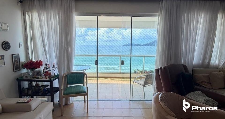 Apartamento Frente Mar com 3 Dormitórios na Avenida Atlântica em Balneário Camboriú | Edifício Atobá
