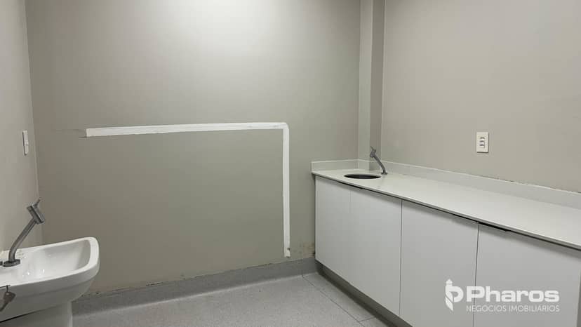 Sala Comercial com 170m² privativos no Centro de Balneário Camboriú - Foto 8