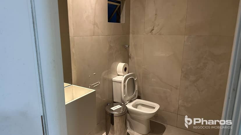 Sala Comercial com 170m² privativos no Centro de Balneário Camboriú - Foto 9