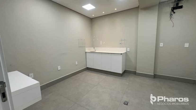 Sala Comercial com 170m² privativos no Centro de Balneário Camboriú - Foto 11