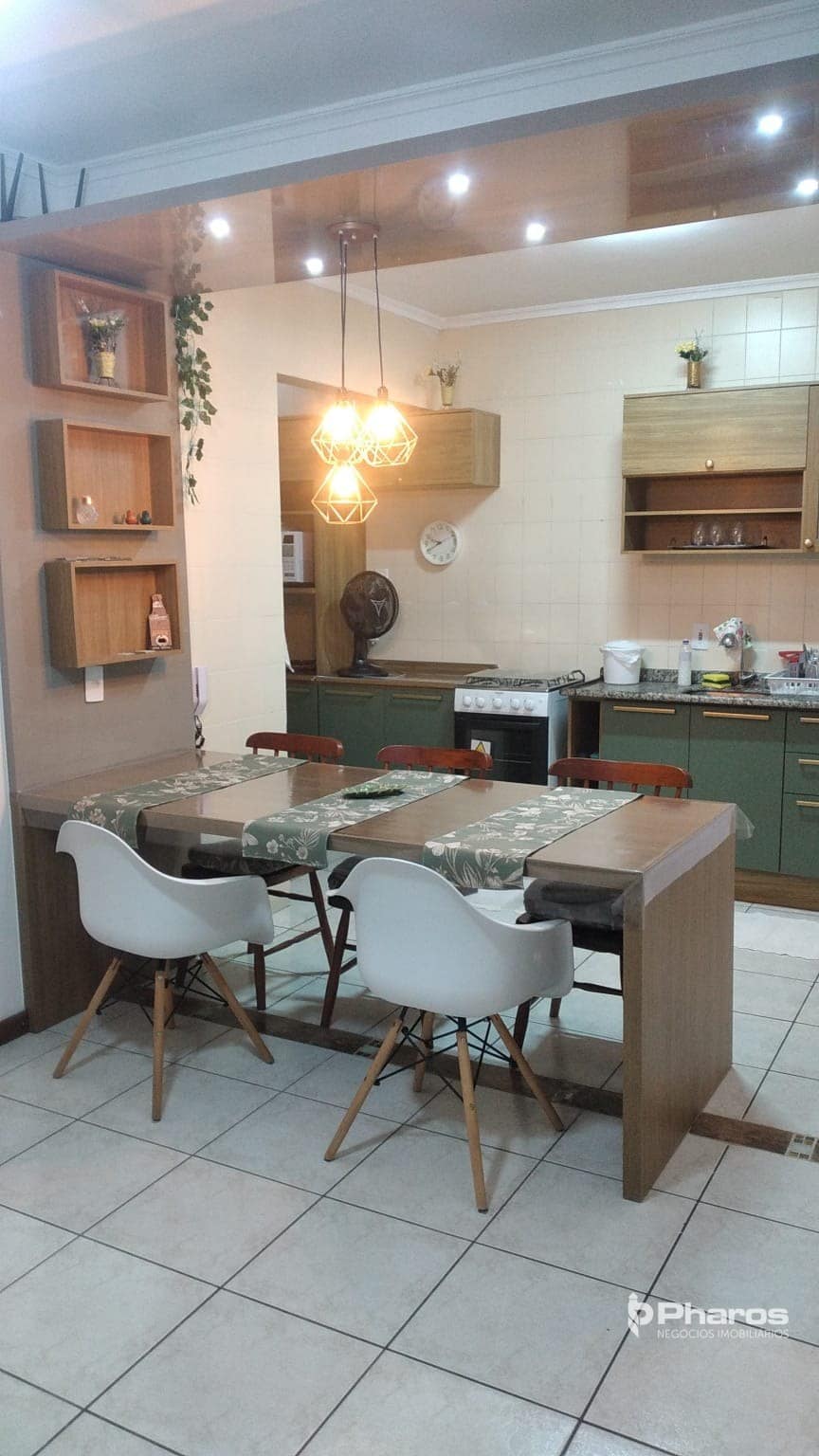 Apartamento na Quadra Mar com 2 Dormitórios | Edifício República Argentina